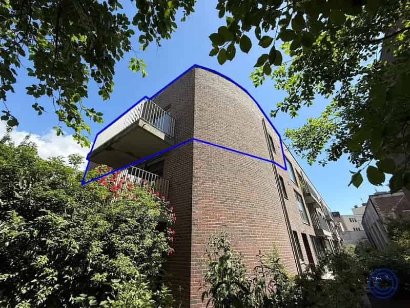 Antwerpen Centrum: Instapklaar 2-slaapkamer Appartement met Terras