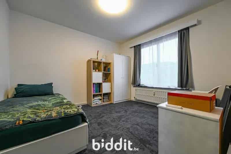 APPARTEMENT 1ste VERDIEPING 