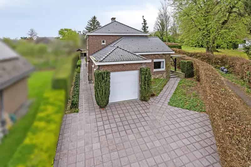 Villa met vier slaapkamers in Dilbeek