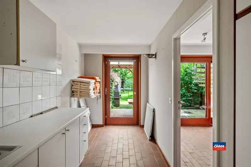 Bel-étage met 3 slaapkamers + tuin