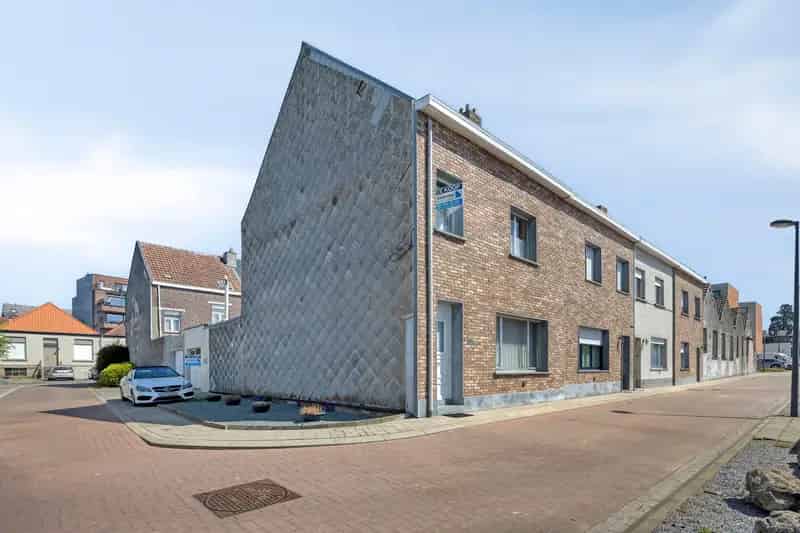 ÉÉNGEZINSWONING TE KOOP IN HET CENTRUM VAN ASSE !