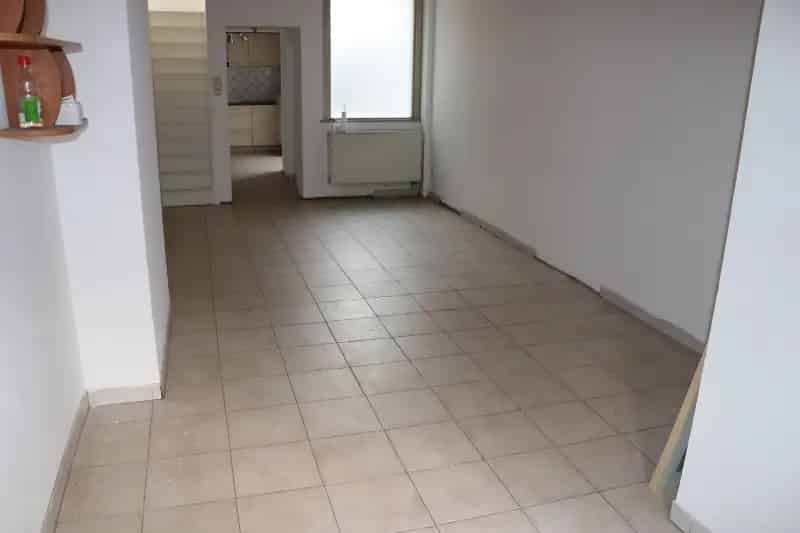Rijwoning 4 slaapkamers Boom te renoveren