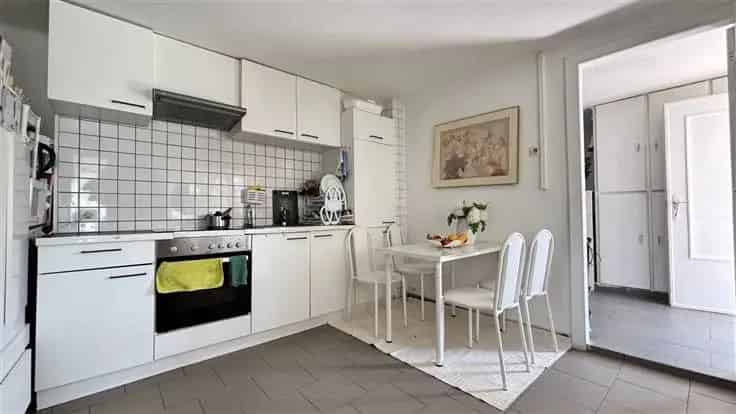 Huis Te Koop Millegem: 150m² woning op 1068m² perceel