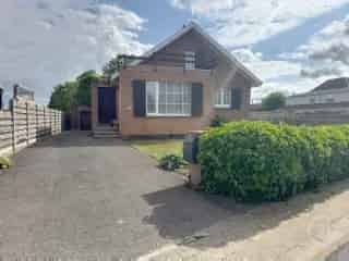Huis te koop Leffinge Ruime woning te renoveren