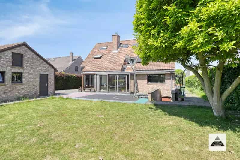 Huis te koop Leut 6 slaapkamers grote tuin