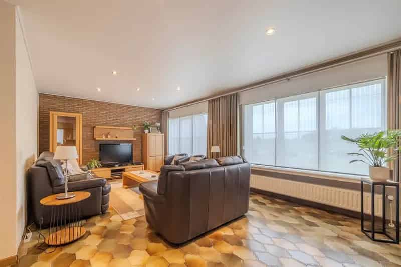 Instapklare vrijstaande woning op circa 1700m².