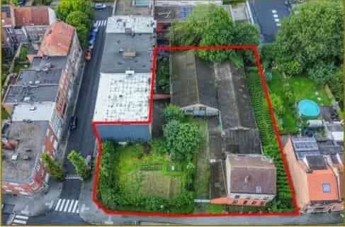 PROJECTGROND VOOR CA. 22 UNITS !