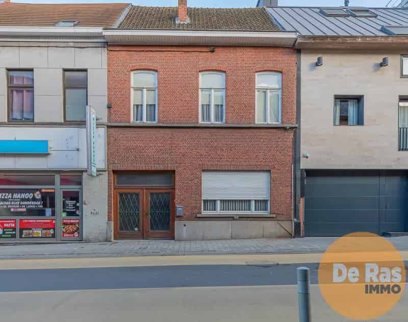 WETTEREN - Te renoveren woning in centrum met 3 slaapkamers