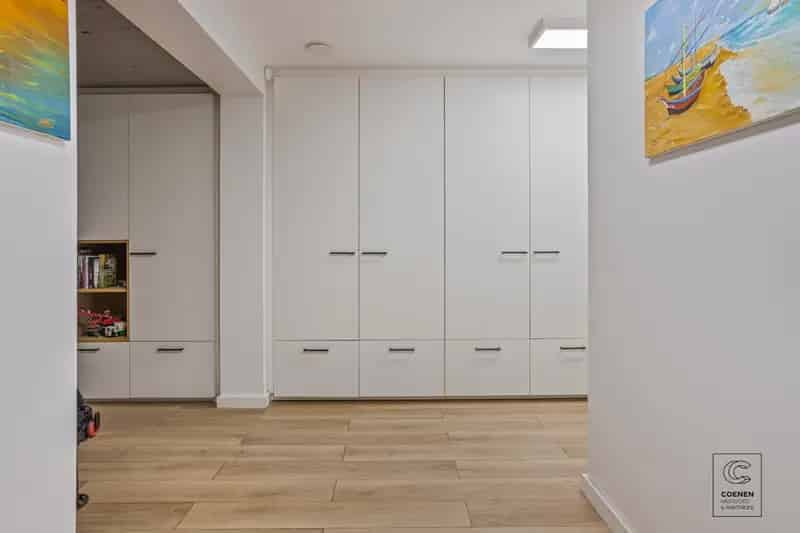 Ruime instapklare woning met 3 slpk en bew. opp van 171 m² op een rustige locatie te Ekeren.