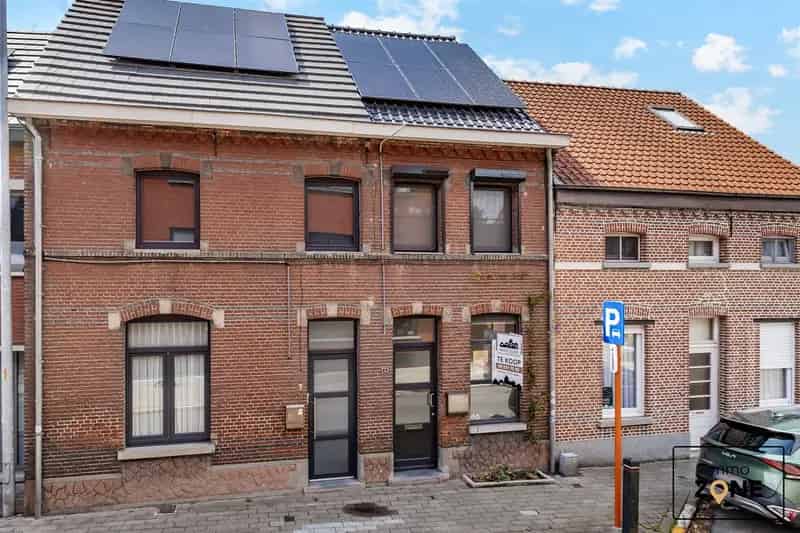 Instapklare Starterswoning met achteruitweg in Dendermonde!