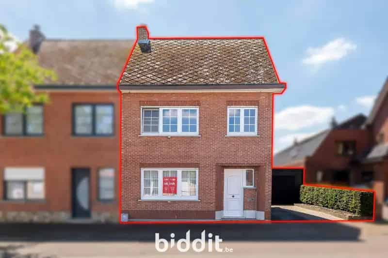 CHARMANTE TE RENOVEREN WONING