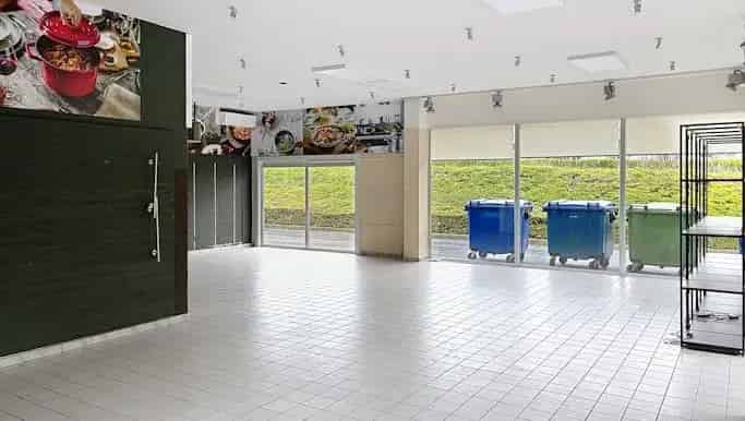 Magazijn met bureel te huur in Engelse Wandeling 3, Kortrijk - Dewaele