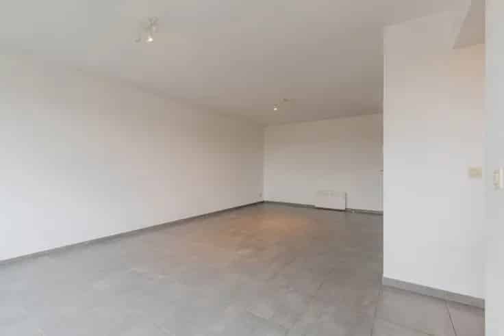 Appartementsblok Te Koop 8 Appartementen 5 Garages