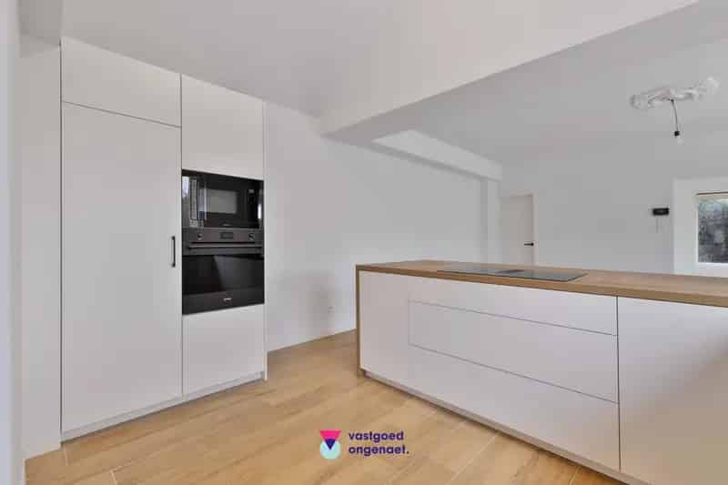 Instapklare, recent gerenoveerde woning op toplocatie in Laarne