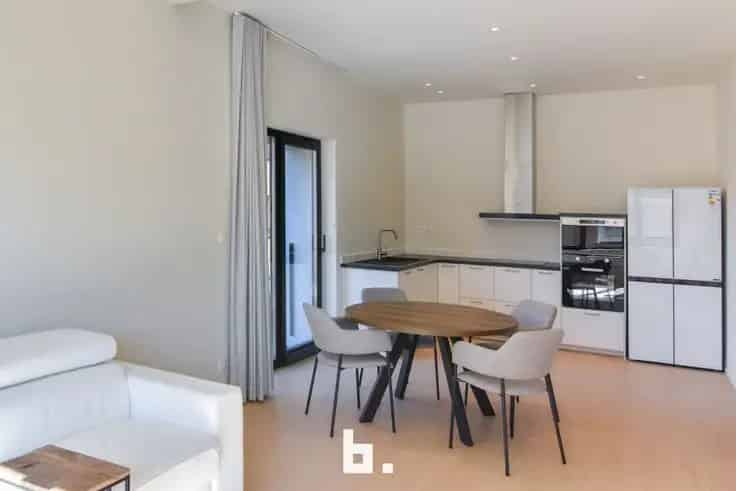 Studio te Koop - Grote Studio Appartement 1 Slaapkamer