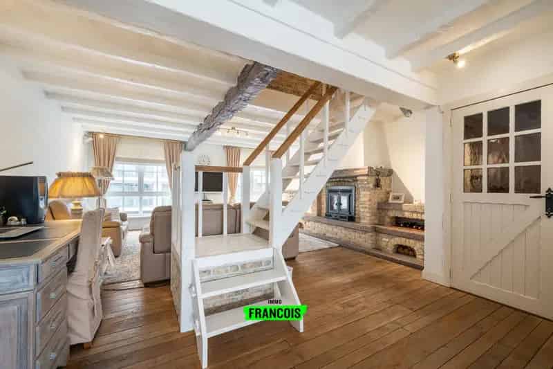 Landelijk afgewerkte duplex met uniek terras te Mariakerke, Oostende