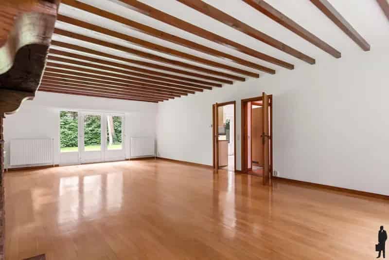 Op een top locatie gelegen gelijkvloerse villa op een prachtig perceel