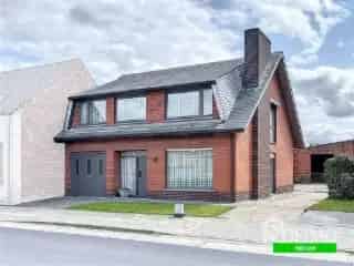 Huis te Koop Krombeke - Instapklare woning met loods