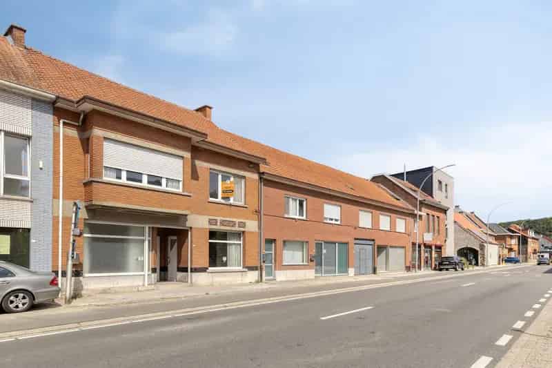 Woning met 4 slaapkamers en 2 badkamers op centrale ligging