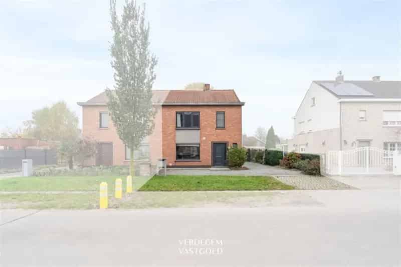 Degelijke gezinswoning met zonnige tuin en 3 slaapkamers