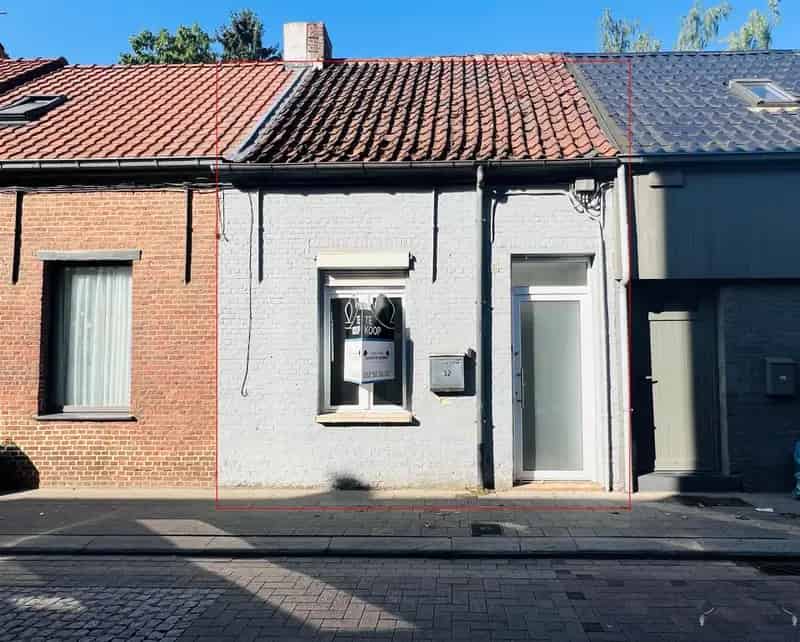 Te renoveren rijwoning met 1 slaapkamer