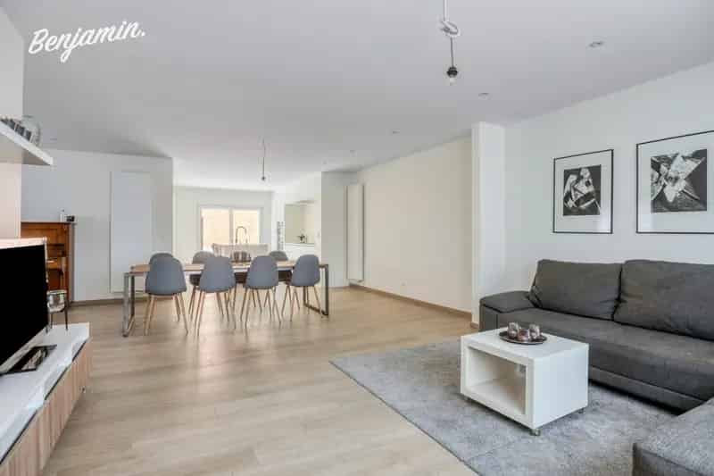 Gerenoveerde Halfopen Woning 3 Slaapkamers Gullegem