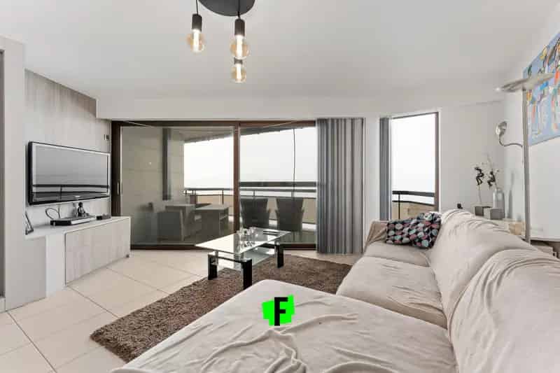Centraal gelegen, instapklaar appartement met frontaal zeezicht in Blankenberge