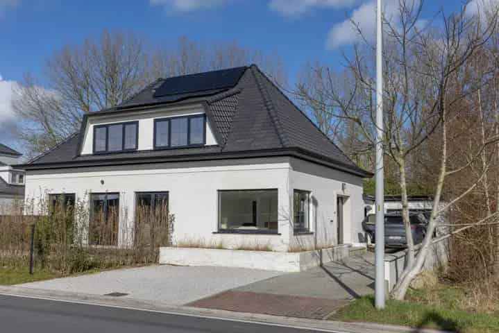 Villa te koop Hansbeke  volledig gerenoveerd