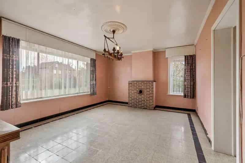 Uniek te renoveren pareltje met 4 slpk op 3528m²