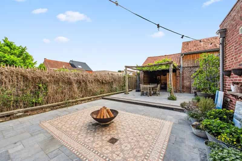 Verrassend mooie woning met 3 slaapkamers en schuur