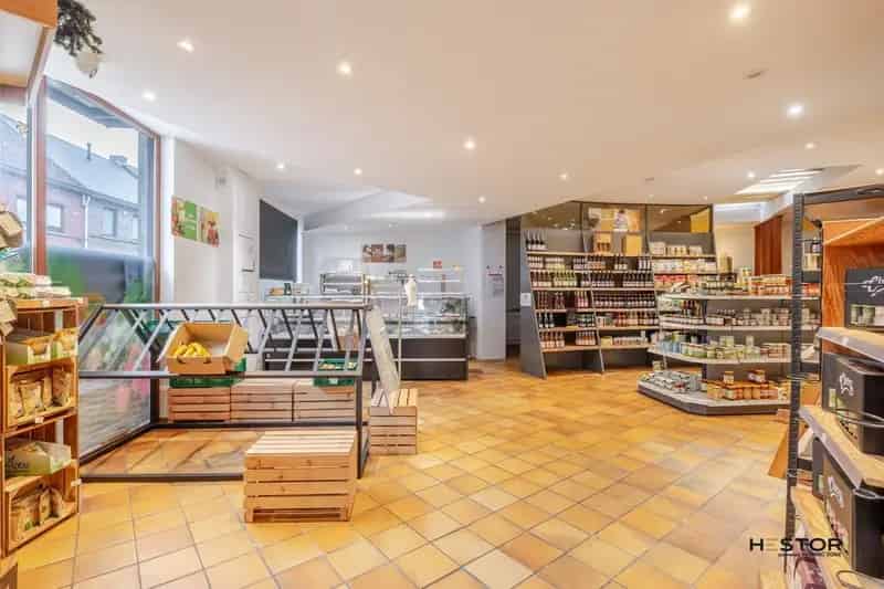 Ruim handelspand op toplocatie in Hamme