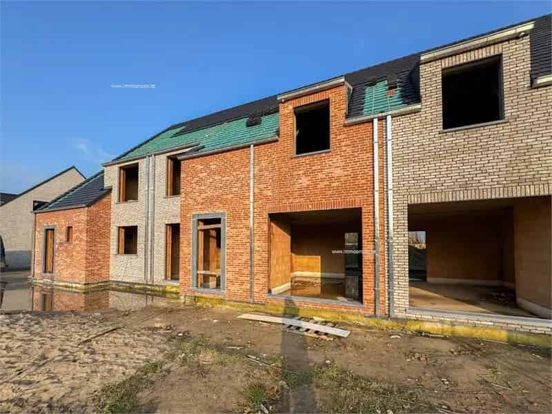 Nieuwbouw project te koop in Eernegem
