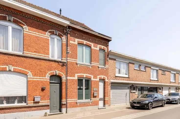 Huis Te Koop: Unieke Architectuurwoning met 3 slaapkamers
