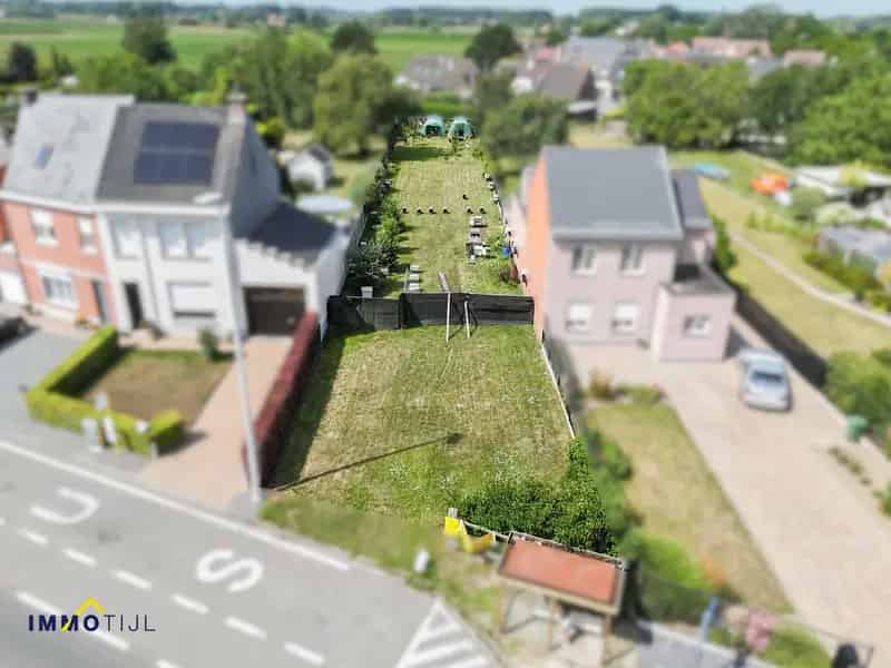 Ruim perceel bouwgrond te Oudegem!