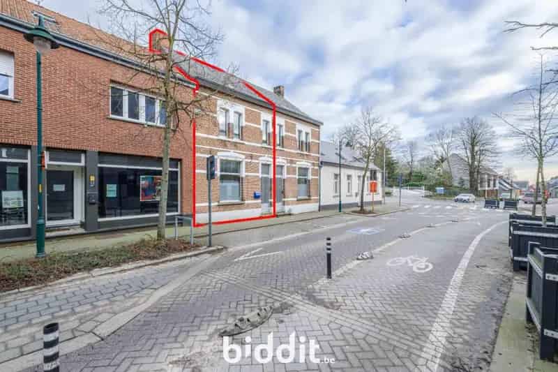 LOT 1 - TE RENOVEREN ÉÉNGEZINSWONING