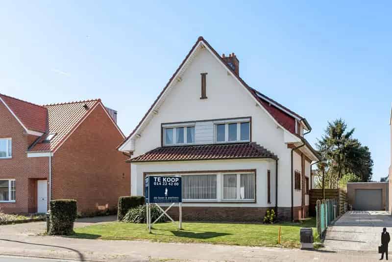 Karakteristieke woning met 5 slpk. en westtuin op 799m²