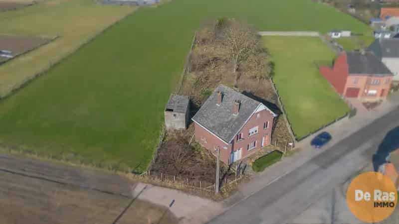 AAIGEM - Te renoveren woning met groot perceel