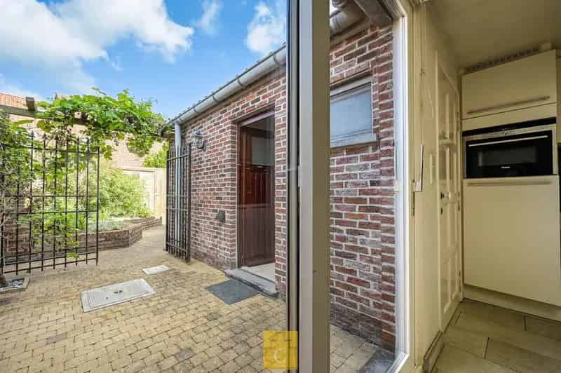 charmante stadswoning met flinke tuin en fietsenpoortje, rustige ligging op St Gillis