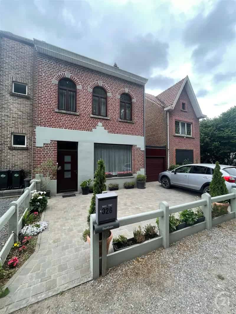 Huis te huur met garage en 2 slaapkamers
