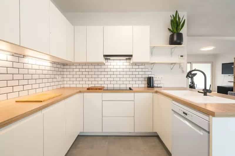 Instapklaar gelijkvloers appartement te koop in Gent