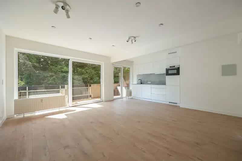 Appartement te huur 2 slaapkamers gerenoveerd terras