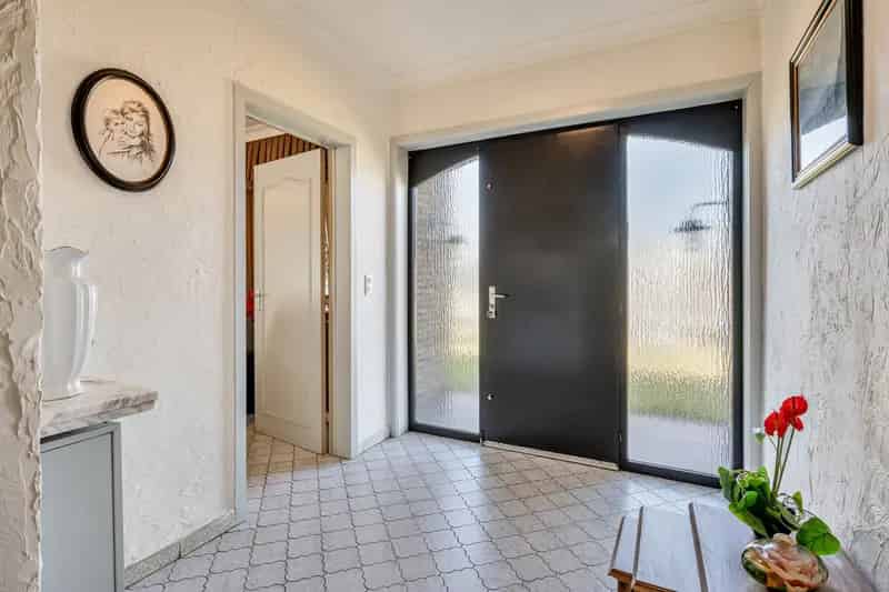 Ruime bungalow met veel potentieel en grote tuin!