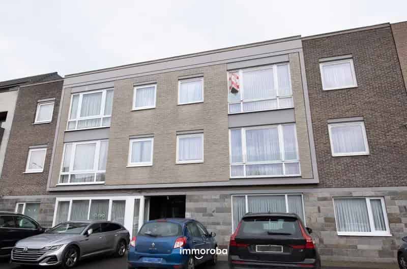 Centraal gelegen ruim en lichtrijk appartement met 3 slaapkamers!