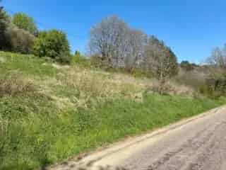 Grond te Koop Vaux-sur-Sure 22 Ares 85m Straatbreedte