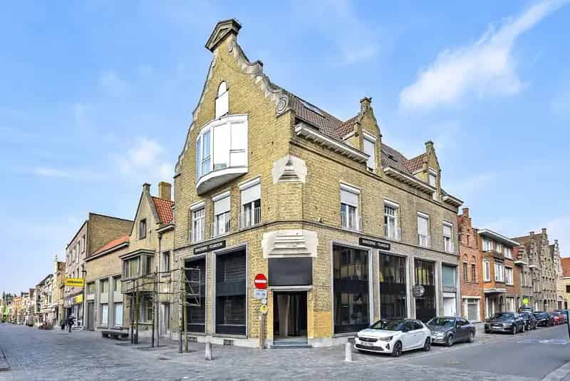 Klassevolle handelszaak op commerciële toplocatie te Diksmuide!
