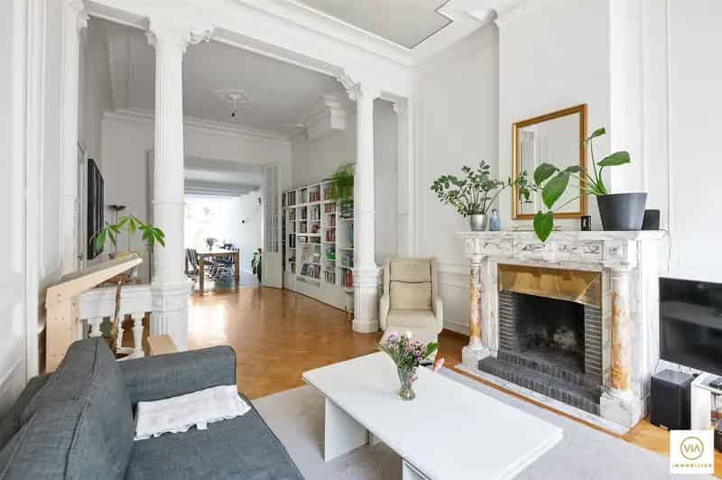 Huis te huur Oud-Berchem: 5 slaapkamers, gerenoveerd
