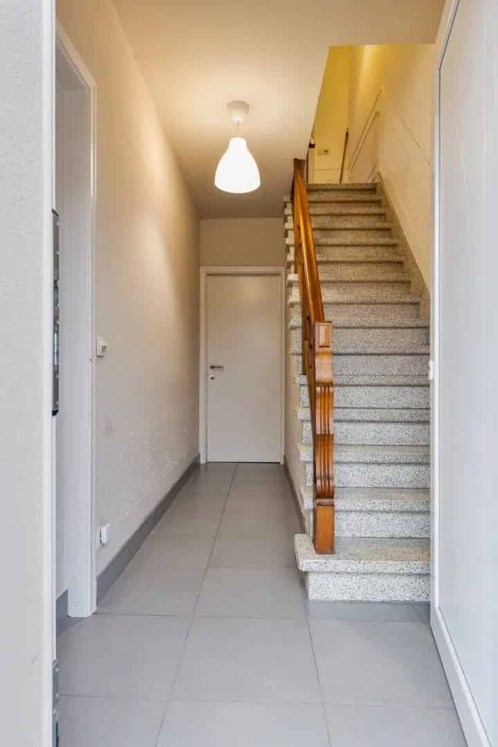 Zeer verzorgde woning met 2/3 slaapkamers nabij centrum Lendelede