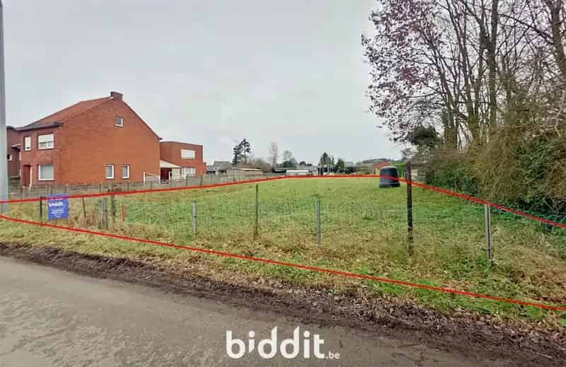 TWEE PERCELEN GROND