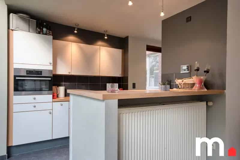 Villa te Wevelgem: 3 slaapkamers, tuin, garage
