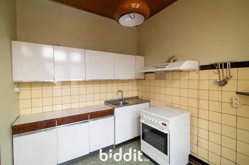 TE RENOVEREN WONING MET TUIN